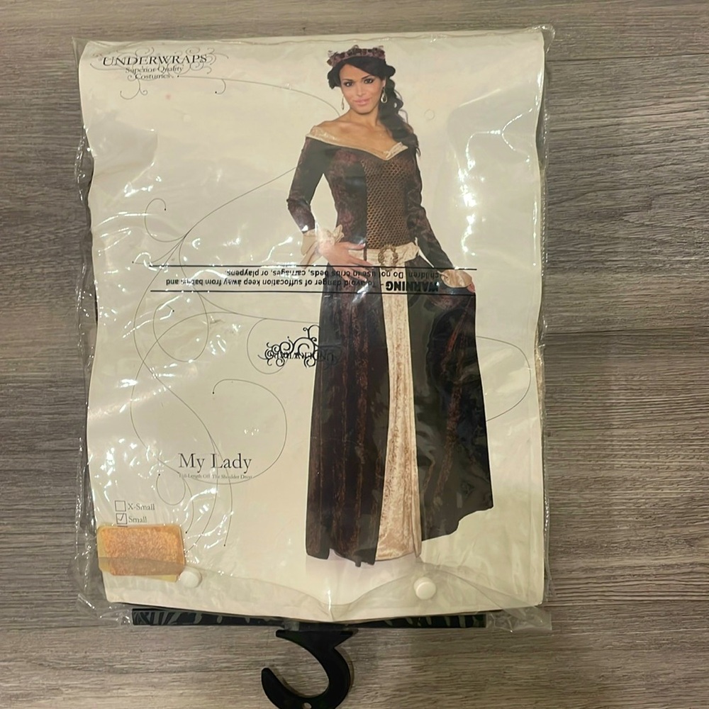 My Lady Halloween Costume. Worn once. Size S.